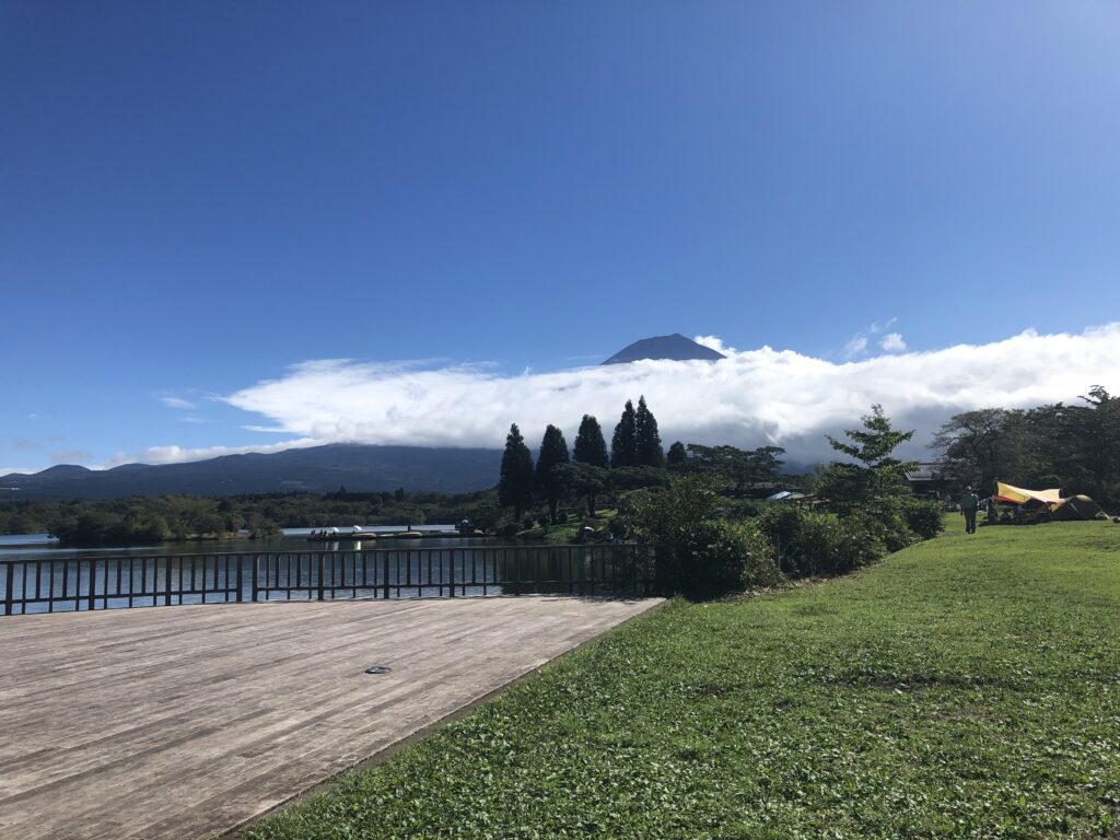 静岡県富士宮市 富士山が目の前に見えるキャンプ場  田貫湖キャンプ場  Aサイト 富士山 展望 テラス 
